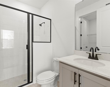15363 Hamlin Park Drive - Photo Thumbnail 4