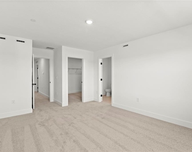 15363 Hamlin Park Drive - Photo Thumbnail 17
