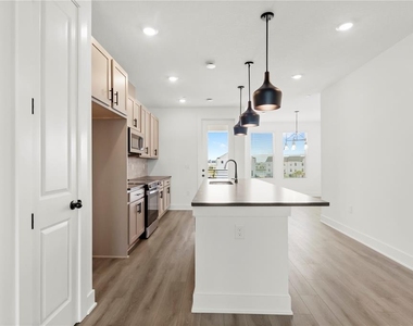 15363 Hamlin Park Drive - Photo Thumbnail 13