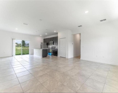 550 Marion Oaks Boulevard - Photo Thumbnail 5