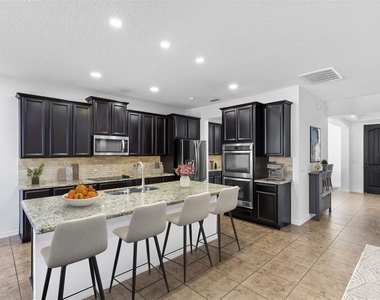 14978 Fells Lane - Photo Thumbnail 2