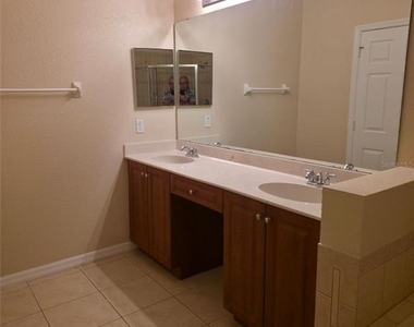 1110 Chervil Drive - Photo Thumbnail 11