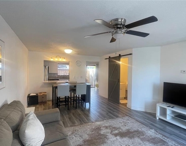 1718 Silver Creek Court - Photo Thumbnail 2
