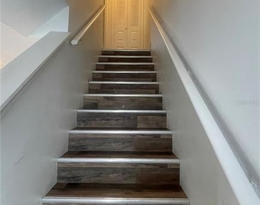 1718 Silver Creek Court - Photo Thumbnail 10