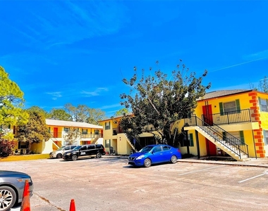 2190 Knox Macrae Drive - Photo Thumbnail 7
