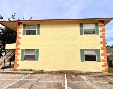 2190 Knox Macrae Drive - Photo Thumbnail 6