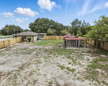 8812 Oakwood Drive - Photo Thumbnail 43