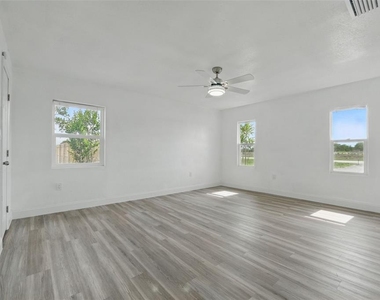 8812 Oakwood Drive - Photo Thumbnail 31