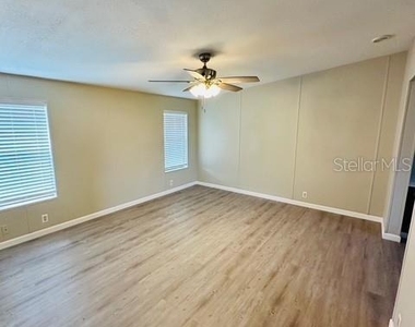 6814 Redwing Road - Photo Thumbnail 11