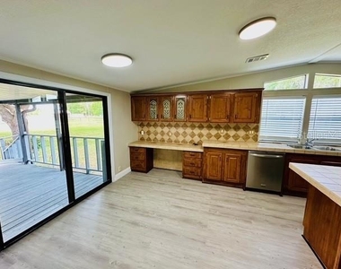 6814 Redwing Road - Photo Thumbnail 18