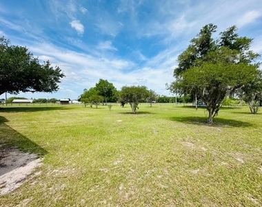 6814 Redwing Road - Photo Thumbnail 8