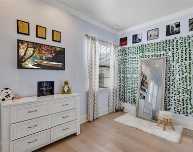 2616 N Westmoreland Drive - Photo Thumbnail 24