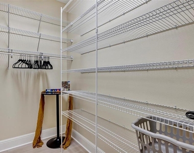 2616 N Westmoreland Drive - Photo Thumbnail 26