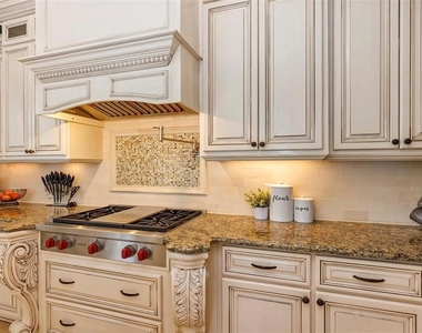 2616 N Westmoreland Drive - Photo Thumbnail 10