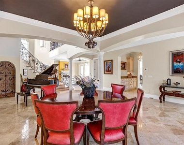 2616 N Westmoreland Drive - Photo Thumbnail 14
