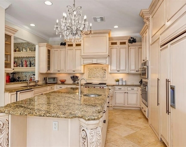 2616 N Westmoreland Drive - Photo Thumbnail 9