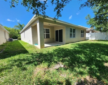 184 Fishermans Cove Drive - Photo Thumbnail 2