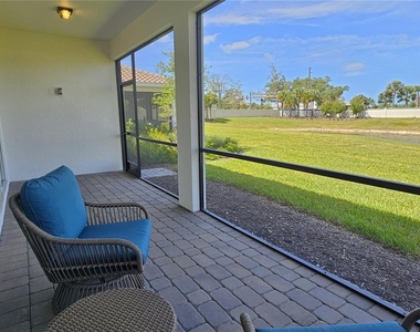 17925 Nadine Place - Photo Thumbnail 15