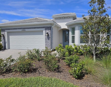 17925 Nadine Place - Photo Thumbnail 2