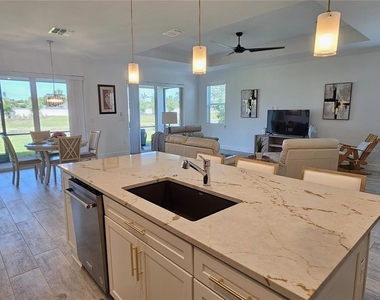 17925 Nadine Place - Photo Thumbnail 11