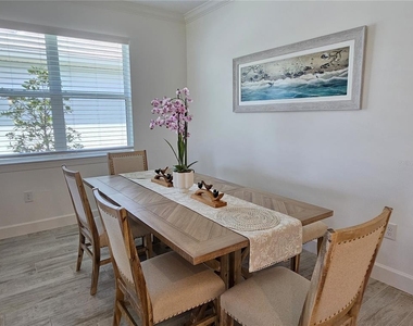 17925 Nadine Place - Photo Thumbnail 5