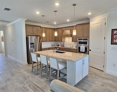 17925 Nadine Place - Photo Thumbnail 9