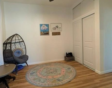 1520 E 21st Ave - Photo Thumbnail 11