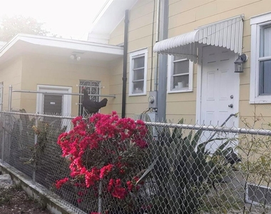 1520 E 21st Ave - Photo Thumbnail 2
