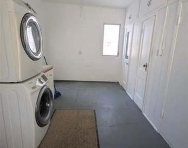 1520 E 21st Ave - Photo Thumbnail 16