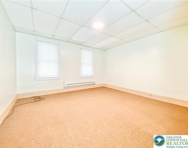 326 Lehigh Avenue - Photo Thumbnail 5