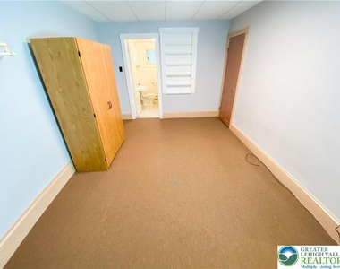326 Lehigh Avenue - Photo Thumbnail 8