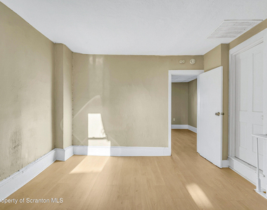 1007 Washburn Street - Photo Thumbnail 7