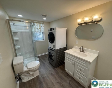 1247 Jackson Street - Photo Thumbnail 12