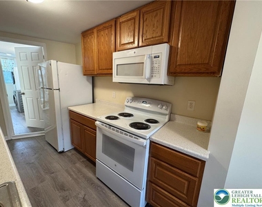 1247 Jackson Street - Photo Thumbnail 6