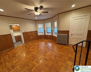 1247 Jackson Street - Photo Thumbnail 4