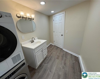 1247 Jackson Street - Photo Thumbnail 13