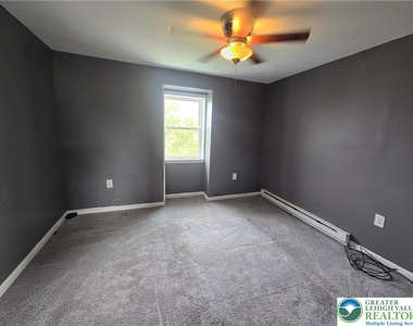 856 N 8th Street - Photo Thumbnail 7
