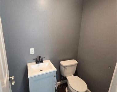 856 N 8th Street - Photo Thumbnail 6
