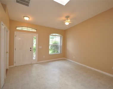 69 Rose Drive - Photo Thumbnail 5