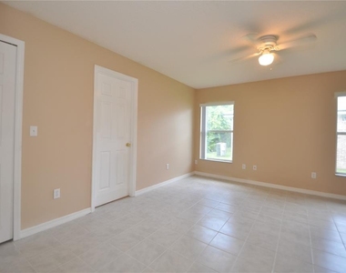 69 Rose Drive - Photo Thumbnail 17