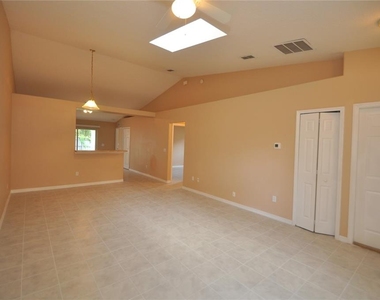 69 Rose Drive - Photo Thumbnail 7