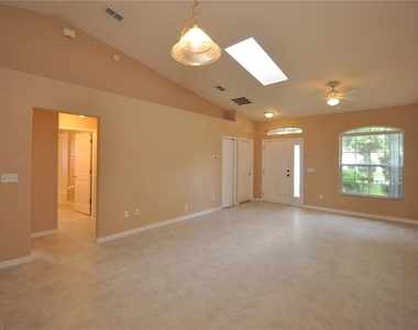69 Rose Drive - Photo Thumbnail 4