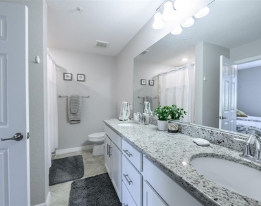 14061 Heritage Landing Boulevard - Photo Thumbnail 42