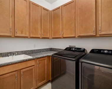 7070 Indus Valley Circle - Photo Thumbnail 32