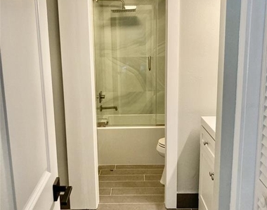 6114 43rd Street W - Photo Thumbnail 10