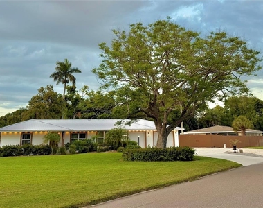 4620 7th Avenue W - Photo Thumbnail 1