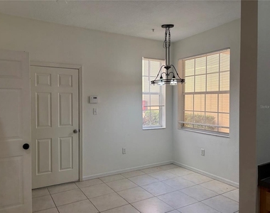 3429 Parkridge Circle - Photo Thumbnail 5