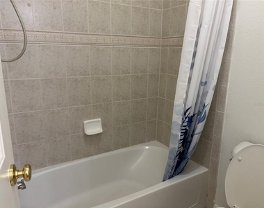 3429 Parkridge Circle - Photo Thumbnail 19