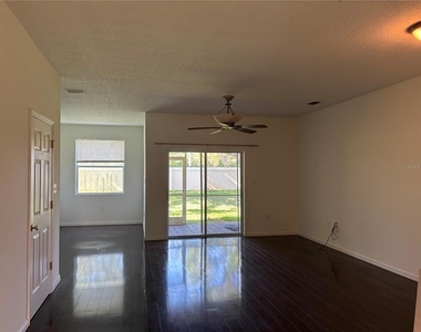 3429 Parkridge Circle - Photo Thumbnail 8
