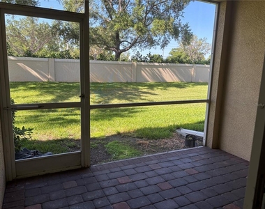 3429 Parkridge Circle - Photo Thumbnail 9